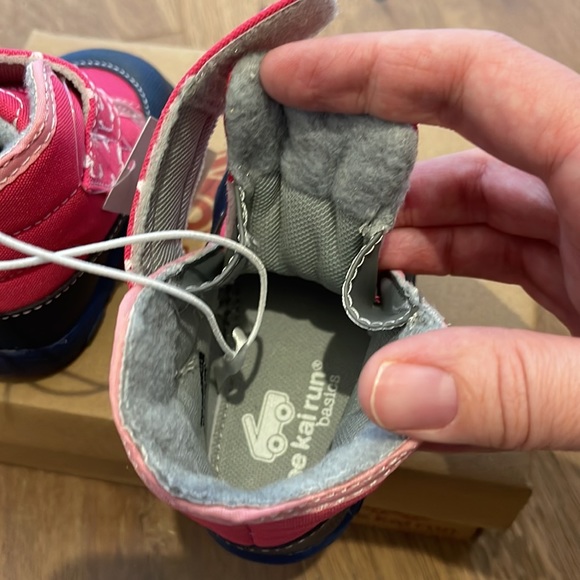 See Kai Run Basics Blake Insulated Boots - Picture 4 of 5